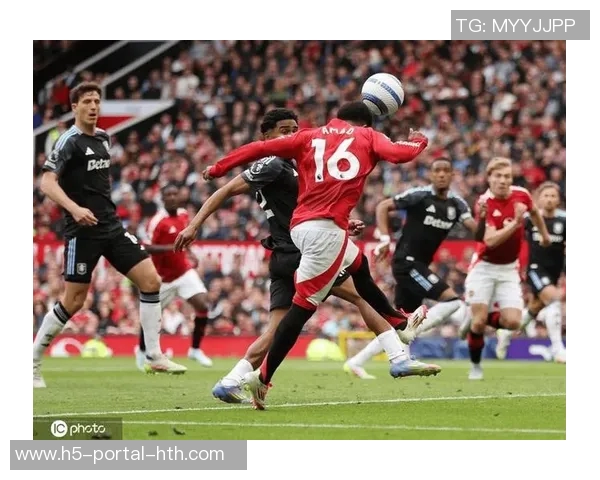 曼联主场迎战维拉争夺英超积分榜关键战役